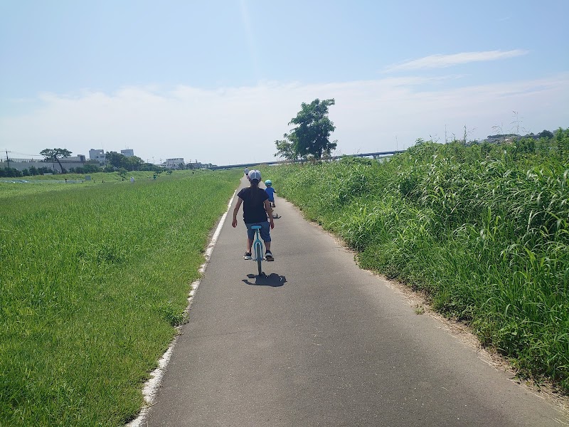 酒匂川左岸サイクリング場 神奈川県小田原市西酒匂 サイクリング ロード付き公園 グルコミ