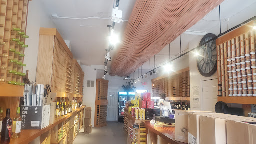 Wine Store «Ship To Shore Wine Shop», reviews and photos, 88-08 Rockaway Beach Blvd, Far Rockaway, NY 11693, USA