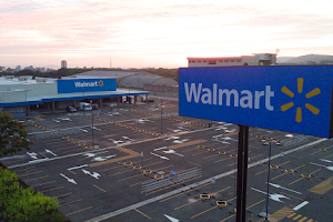 Walmart La Lima image