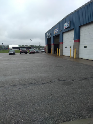 Truck Repair Shop «PFM Truck & Car Care Center», reviews and photos, 1402 W Hanna Ave, Indianapolis, IN 46217, USA