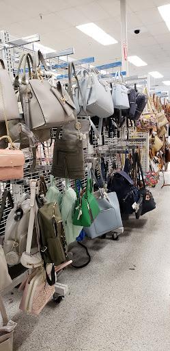 Clothing Store «Ross Dress for Less», reviews and photos, 5635 Woodruff Ave, Lakewood, CA 90713, USA