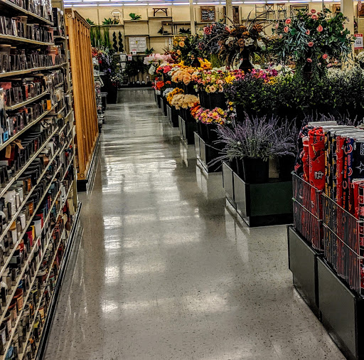 Craft Store «Hobby Lobby», reviews and photos, 2900 S 25th St, Clinton, IA 52732, USA