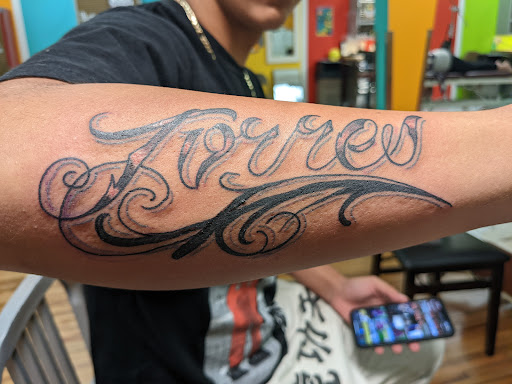 Tattoo Shop «Crazy Lady Ink», reviews and photos, 205 Lewis St S, Shakopee, MN 55379, USA