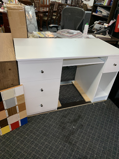 Furniture Wholesaler «Versailles Furniture Corp.», reviews and photos, 3128 Queens Blvd, Long Island City, NY 11101, USA