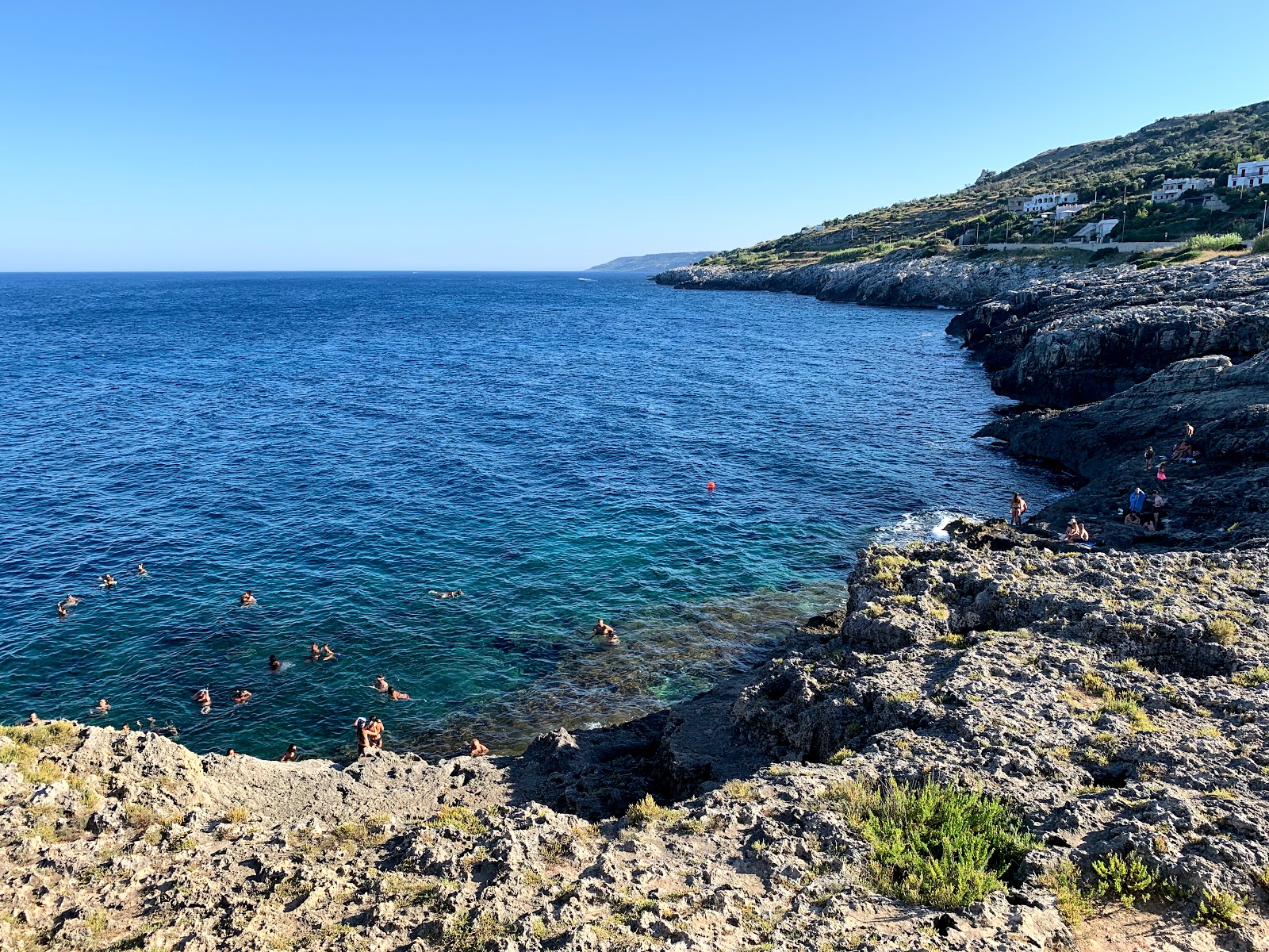 Foto van Spiaggia della Grotta Verde met direct strand