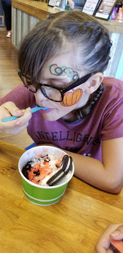 Frozen Yogurt Shop «Front Porch», reviews and photos, 3107 S Interstate 35 #770, Round Rock, TX 78664, USA