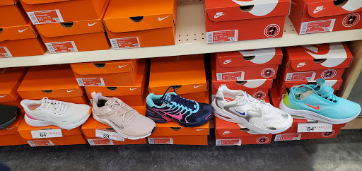 Shoe Store «Famous Footwear», reviews and photos, 1102 Massachusetts Ave, Boston, MA 02125, USA