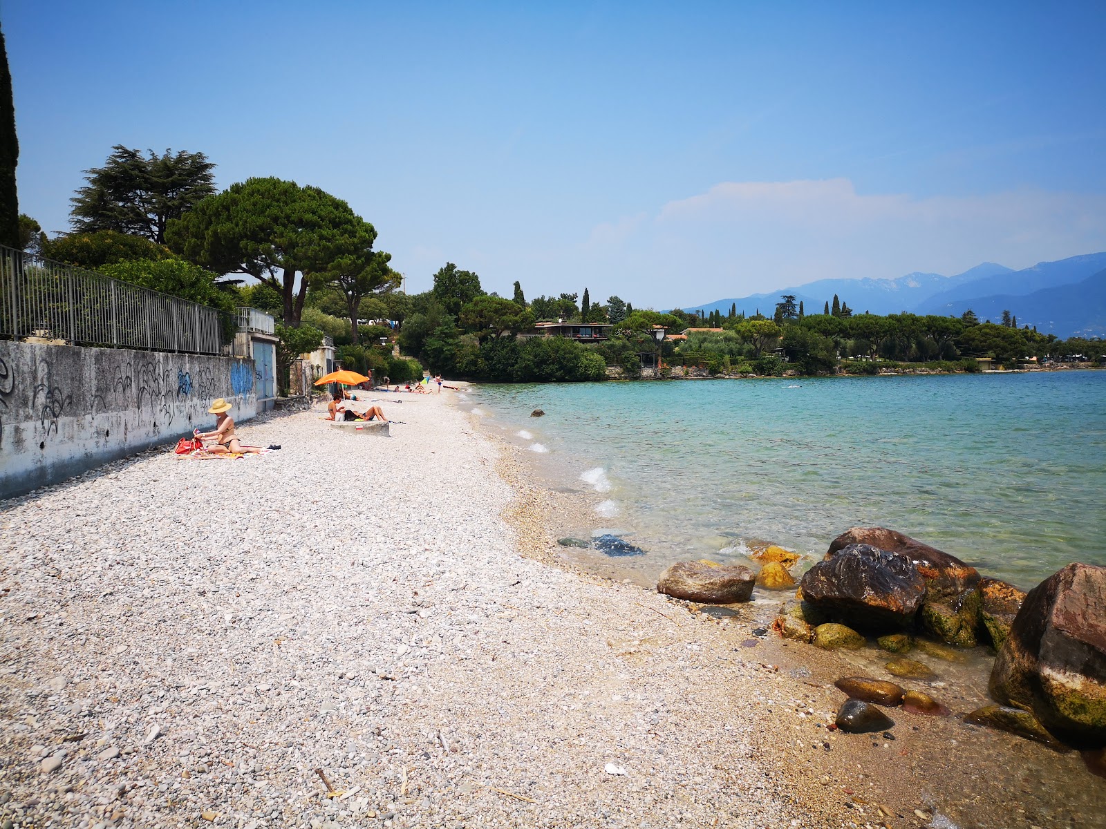 Foto di Spiaggia Pisenze con baia media