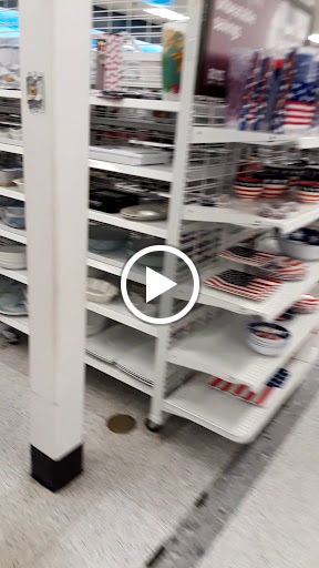 Clothing Store «Ross Dress for Less», reviews and photos, 194 Donahue St, Sausalito, CA 94965, USA