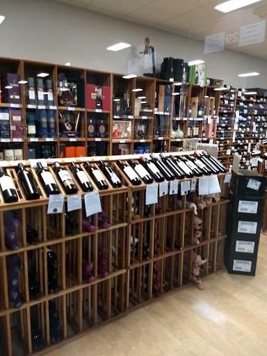 Liquor Store «Lukas Liquor Superstore», reviews and photos, 13657 Washington St, Kansas City, MO 64145, USA