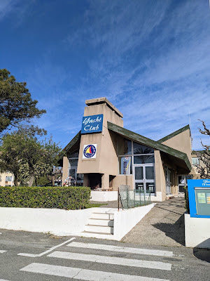 YACHT CLUB à Saint-Cyprien
