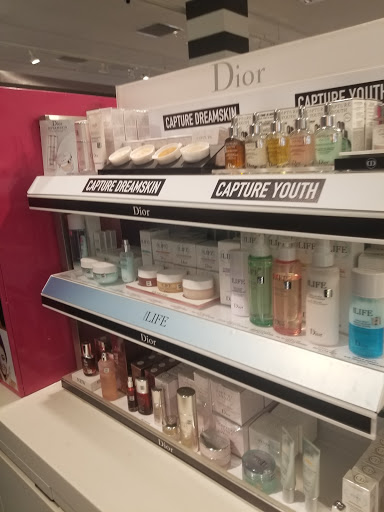 Cosmetics Store «SEPHORA», reviews and photos, 99 Rockingham Park Blvd, Salem, NH 03079, USA