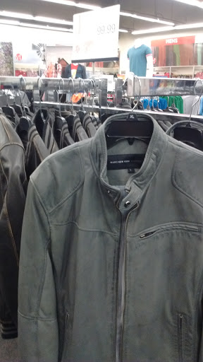 Outlet Store «VF Outlet», reviews and photos, 375 Faunce Corner Rd, North Dartmouth, MA 02747, USA