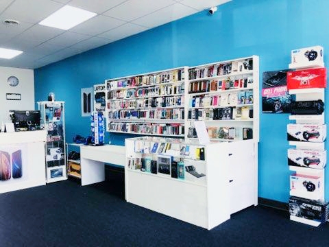 Electronics Repair Shop «Fixtronics - Cell Phone & Electronics Repair», reviews and photos, 1908 E Belt Line Rd, Carrollton, TX 75006, USA