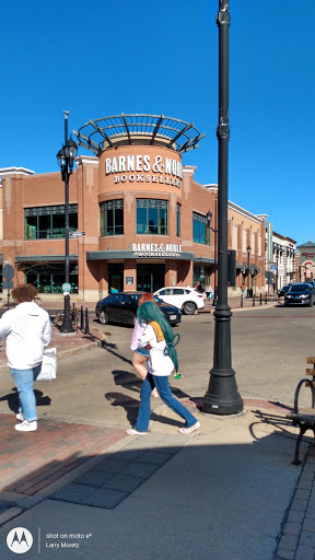 Book Store «Barnes & Noble Booksellers Crocker Park», reviews and photos, 198 Crocker Park Blvd, Westlake, OH 44145, USA