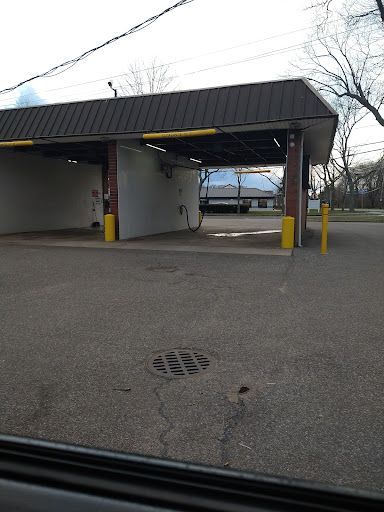 Self Service Car Wash «Bayport Self-Service Car Wash», reviews and photos, 666 Montauk Hwy, Bayport, NY 11705, USA