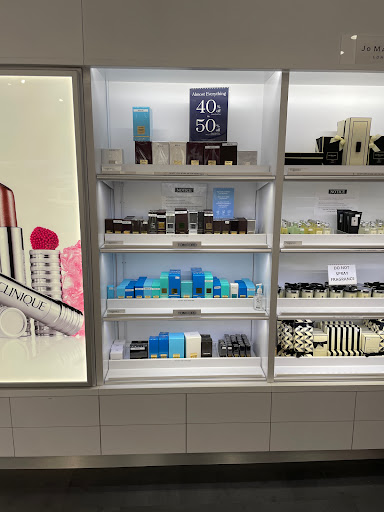 Cosmetics Store «The Cosmetics Company Store», reviews and photos, 651 Kapkowski Rd, Elizabeth, NJ 07201, USA
