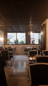Atmosphère du Restaurant Crêperie La Gourmandise à Maen Roch - n°6