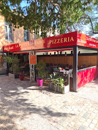 Photos du propriétaire du Restaurant pizzeria La Petite Fontaine à Carcès - n°1