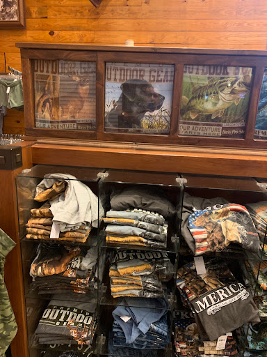 Sporting Goods Store «Bass Pro Shops», reviews and photos, 11550 Lakeridge Pkwy, Ashland, VA 23005, USA