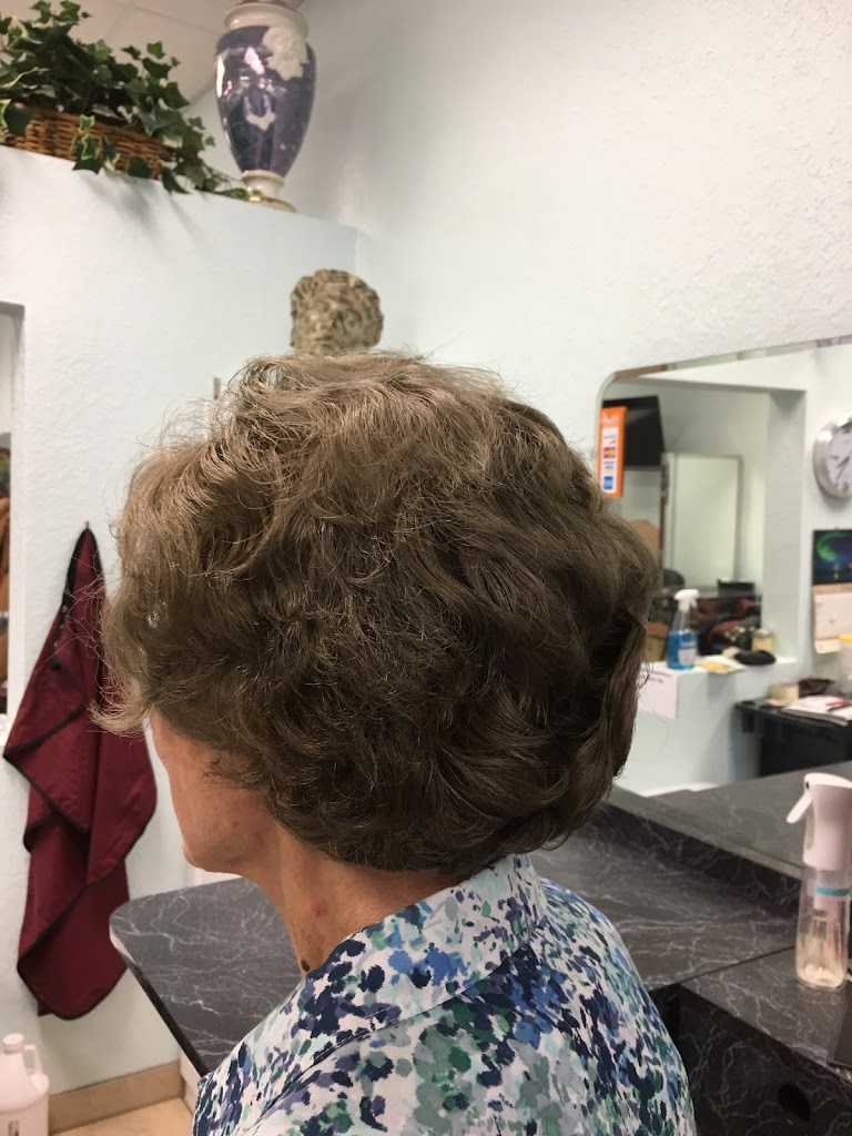 Heads Up Salon 32778