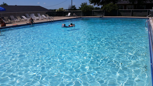 Country Club «Henry County Country Club», reviews and photos, 2200 Campbellsburg Rd, New Castle, KY 40050, USA