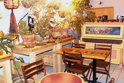 Caffe Casa, 128 S Kalamazoo Mall, Kalamazoo, MI 49007, USA, 