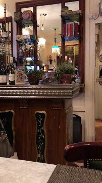 Atmosphère du Restaurant français Le P'tit Troquet à Paris - n°12