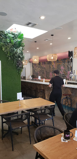 The Nest: También A BRUNCH Joint