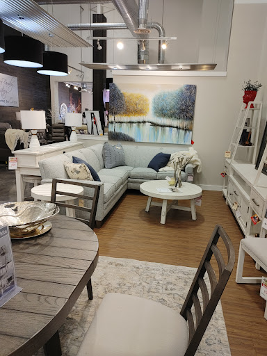 Furniture Store «Brown Squirrel Furniture», reviews and photos, 9901 Sherrill Blvd, Knoxville, TN 37932, USA