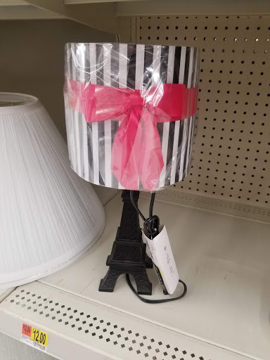 Shopping Mall «Highlands Square Shopping Center», reviews and photos, 250 Highlands Square Dr, Hendersonville, NC 28792, USA