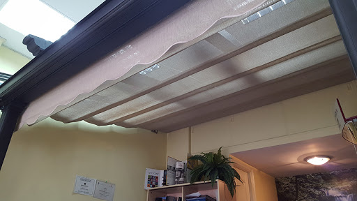 Awning ion in Madrid – (Madrid)