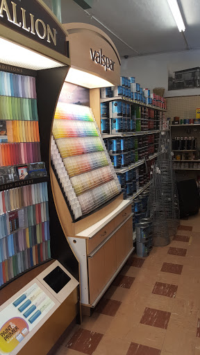 Hardware Store «Ridgefield Hardware», reviews and photos, 104 N Main Ave, Ridgefield, WA 98642, USA