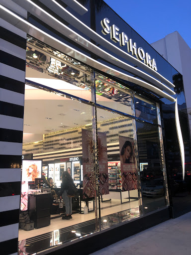 Cosmetics Store «SEPHORA», reviews and photos, 270 N Beverly Dr, Beverly Hills, CA 90210, USA
