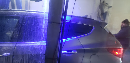 Car Wash «Evanston Car Wash & Detail Center», reviews and photos, 2416 Dempster St, Evanston, IL 60202, USA