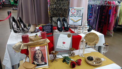 Thrift Store «Thrift Town», reviews and photos, 6328 Fair Oaks Blvd, Carmichael, CA 95608, USA