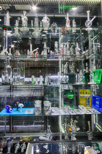 Tobacco Shop «Rock N Roll It Smoke Shop», reviews and photos, 301 S Orlando Ave, Winter Park, FL 32789, USA