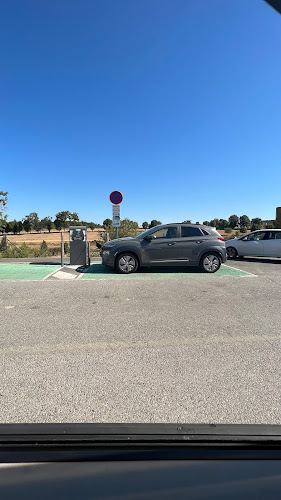 Borne de recharge de véhicules électriques RÉVÉO Charging Station Naucelle