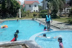 Maravilla Swimming Pool image