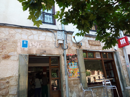 Información y opiniones sobre Orejas de Poza De La Sal