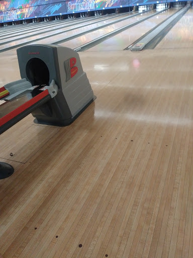 Bowling Alley «Brunswick Zone Playmor Bowl», reviews and photos, 5840 Buttermilk Hollow Rd, Pittsburgh, PA 15207, USA