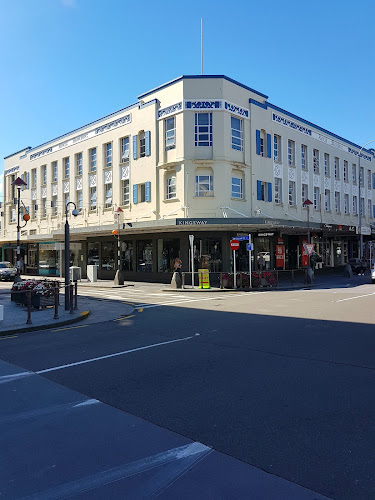 Reviews of Kingsway Teamwear in New Plymouth - Clothing store