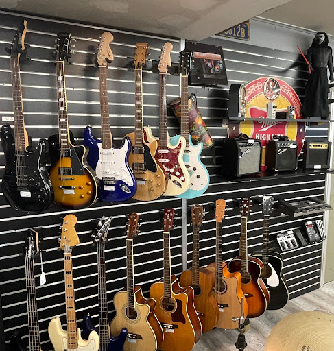 Capitol City Buy & Sell, 3517 Walnut St, Harrisburg, PA 17109, USA, 