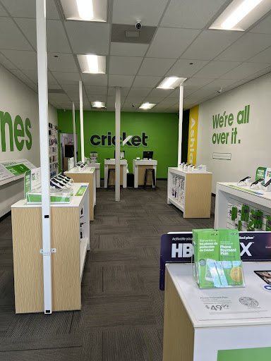 Cell Phone Store «Cricket Wireless Authorized Retailer», reviews and photos, 4425 W Ashlan Ave #107, Fresno, CA 93722, USA