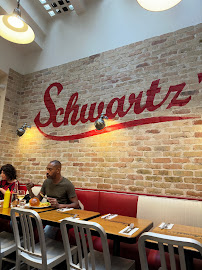 Atmosphère du Restaurant de cuisine américaine moderne Schwartz's à Paris - n°2