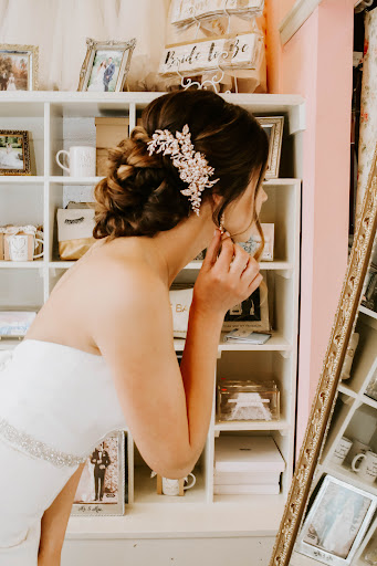 Bridal Shop «The Bridal Suite of Louisville», reviews and photos, 9948 Linn Station Rd, Louisville, KY 40223, USA