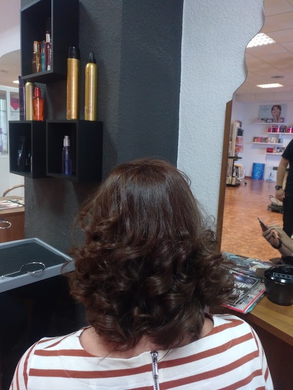 Imagen de Peluquería CELIS Y ESTÉTICA (5 de 5)