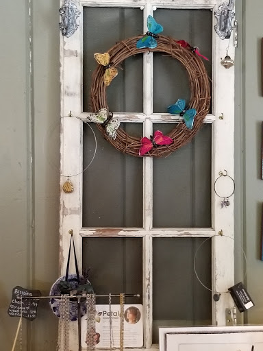 Grocery Store «Shawnee General Store», reviews and photos, 542 River Rd, Smithfield Township, PA 18356, USA