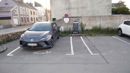 Borne de recharge de véhicules électriques SDEF Charging Station Lampaul-Plouarzel