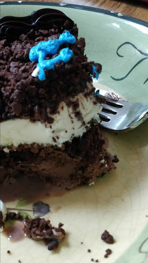 Ice Cream Shop «Carvel», reviews and photos, 1191 St George Ave, Colonia, NJ 07067, USA